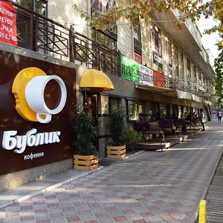 Bishkek Sunny Apartment In The Center Exterior photo